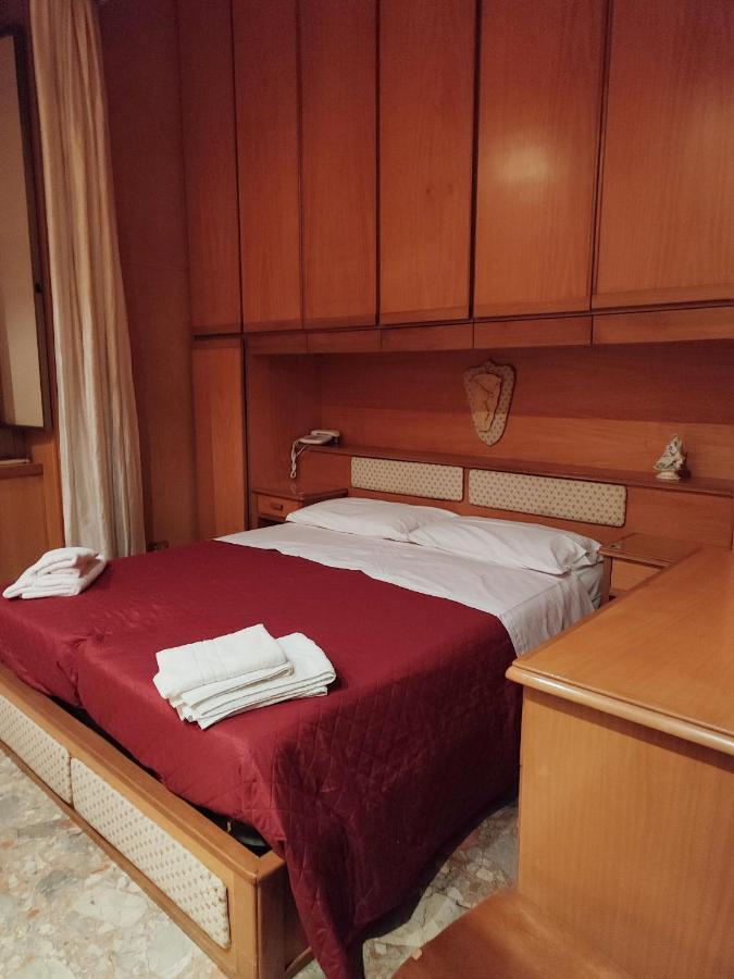 Napoli Residenza Castigliaアパートメント エクステリア 写真